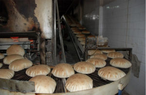 مشاكل توزيع الخبز في درعا جنوب سوريا